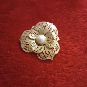 Vintage Victorian Flower Brooch